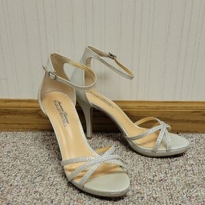 Badgley Mischka American Glamour Elegant Silver Heel Sandals Sz 8.5